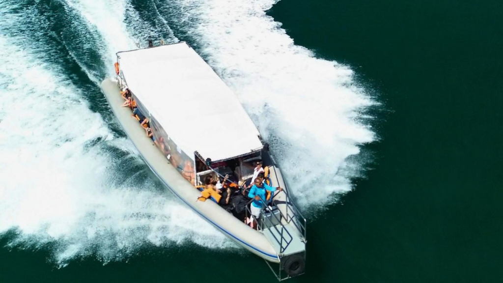 Barco rápido para Ilha Grande